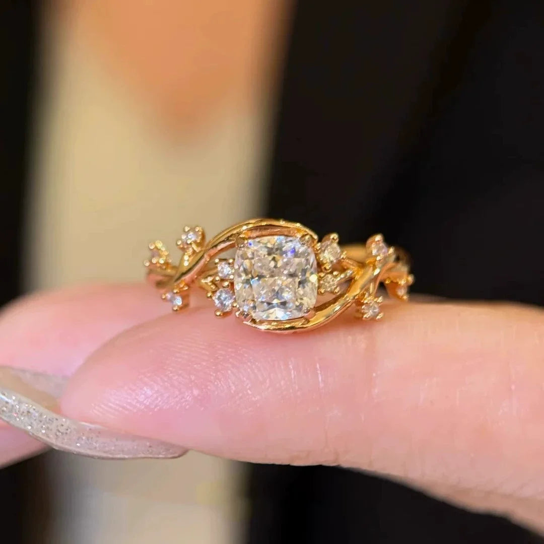 🔥 LAST DAY 90% OFF : The Vintage "Secret Garden" Cushion-Cut Moissanite Ring