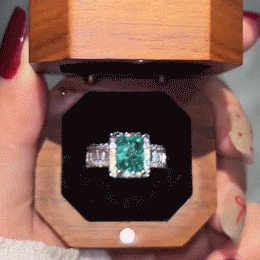 🔥 LAST DAY 90% OFF | Royal Cushion Emerald Halo Ring – Rich Green Brilliance & Elegant Statement Styling